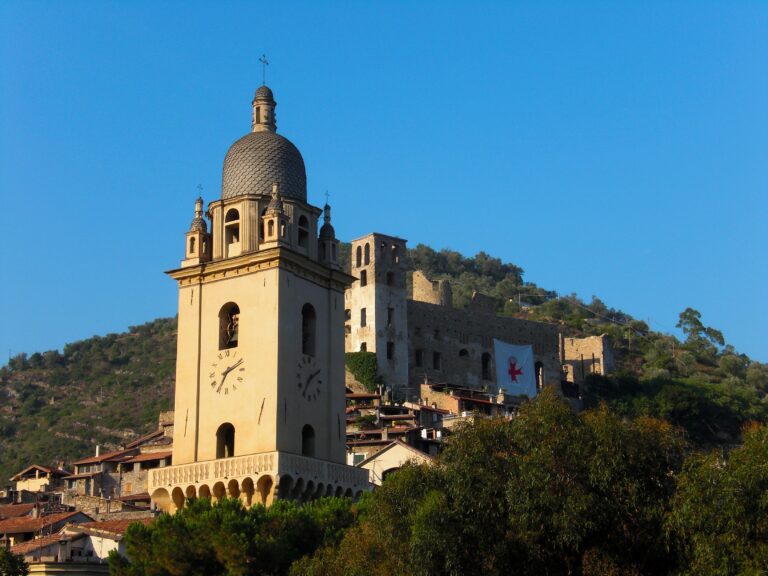 Dolceacqua paese medievale (foto di Gabriele Cavallo)